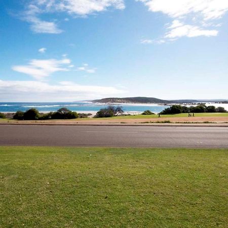 Pelican Shore Oceanfront Villa 6 Kalbarri Exterior photo