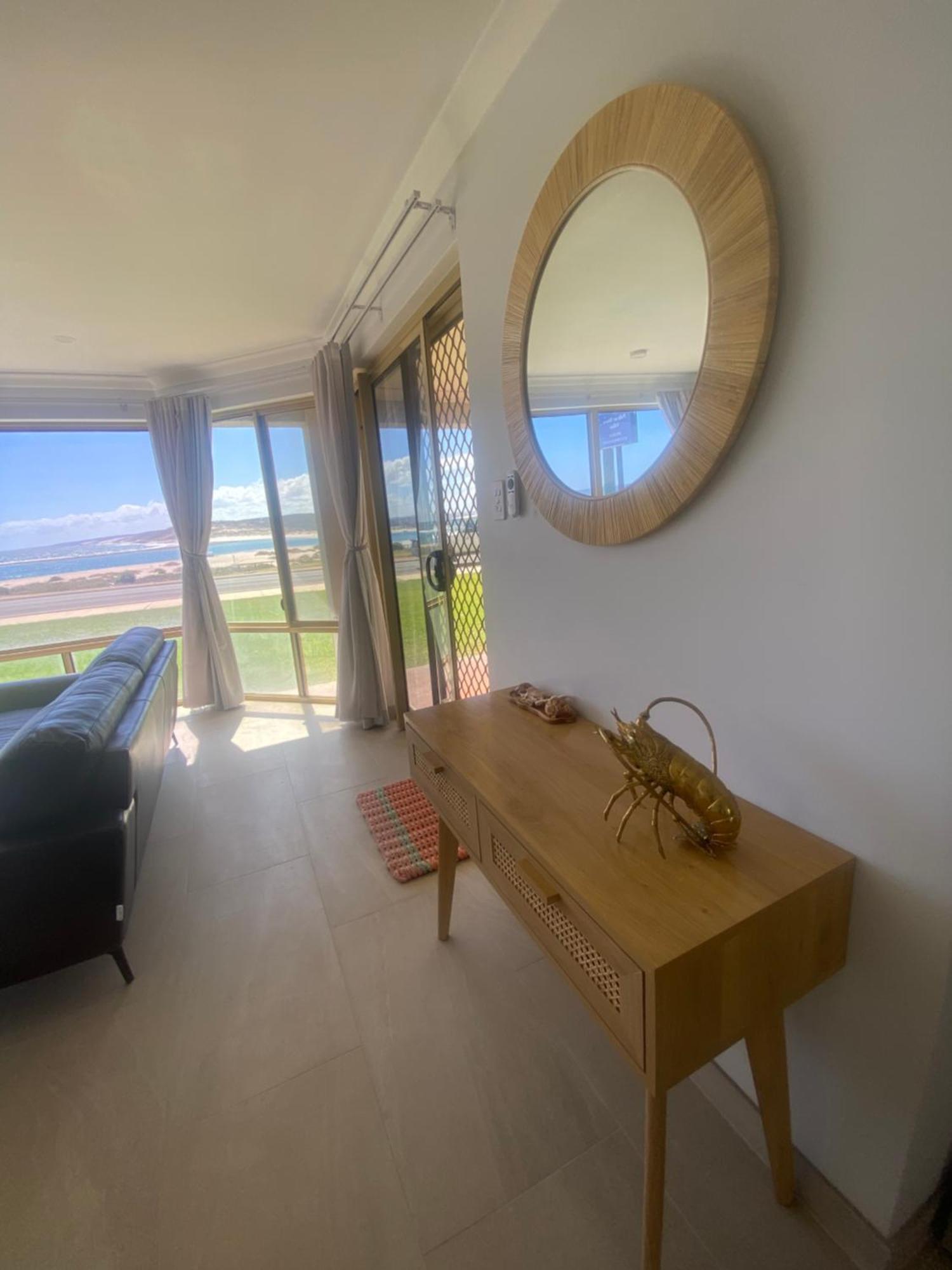 Pelican Shore Oceanfront Villa 6 Kalbarri Exterior photo