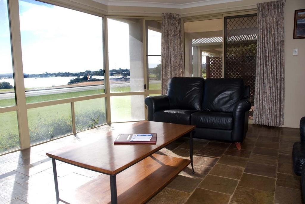 Pelican Shore Oceanfront Villa 6 Kalbarri Room photo