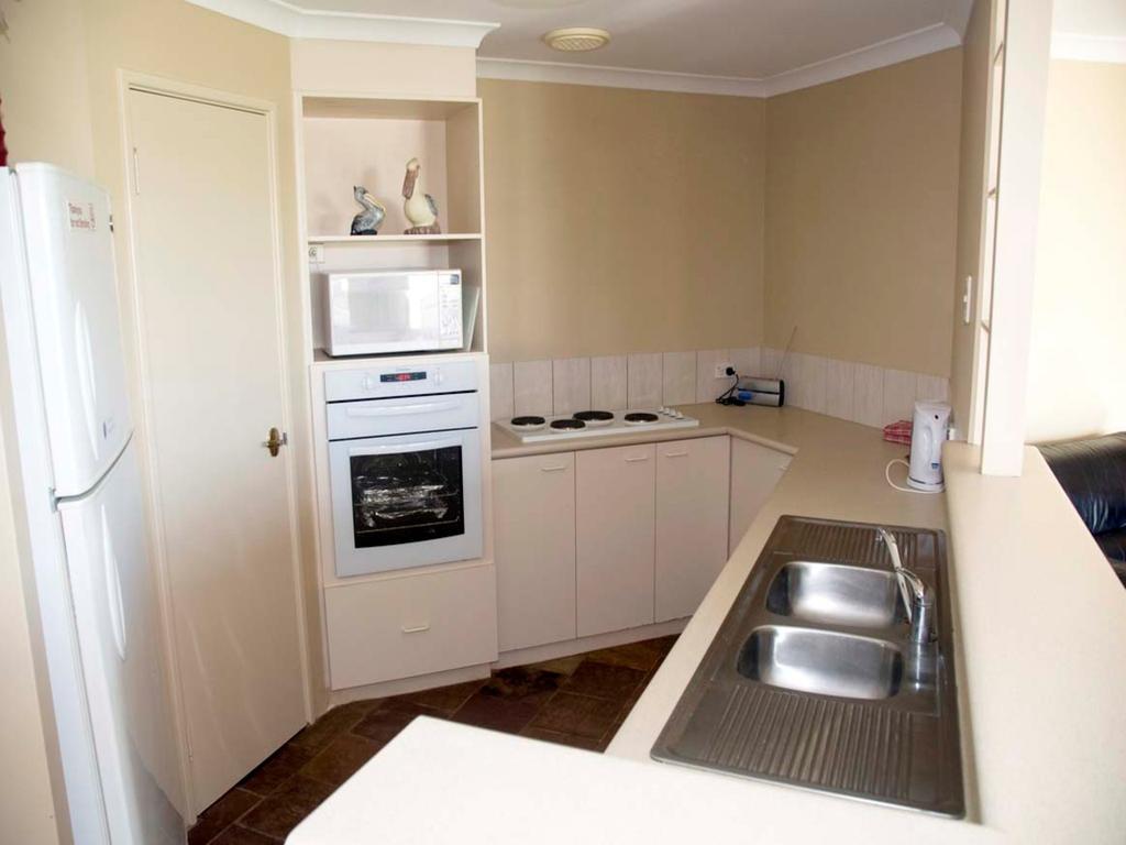 Pelican Shore Oceanfront Villa 6 Kalbarri Room photo